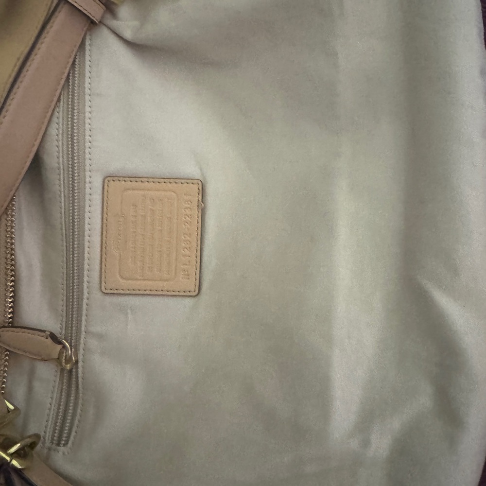Coach Tan Leather Shoulder Bag with Gold Hardware - Picture 8 of 10